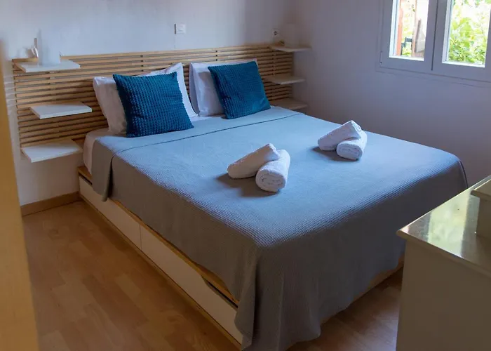 Metaxas House Mikros Gialos