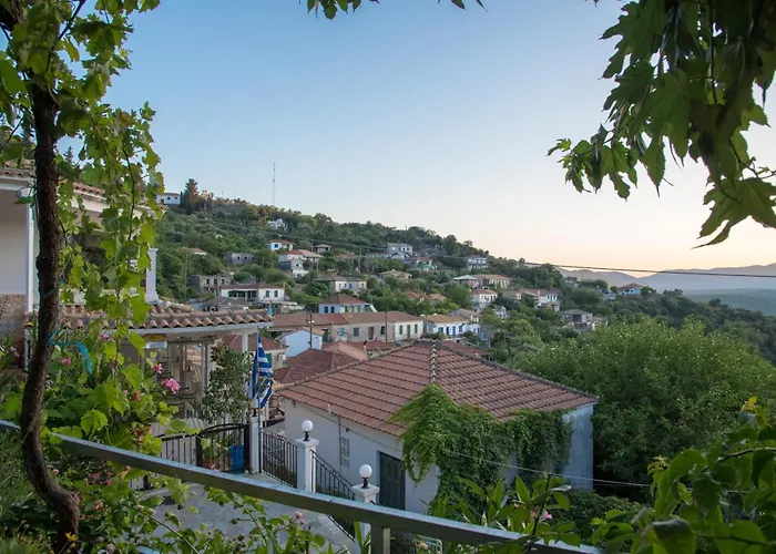 Metaxas House * Mikros Gialos