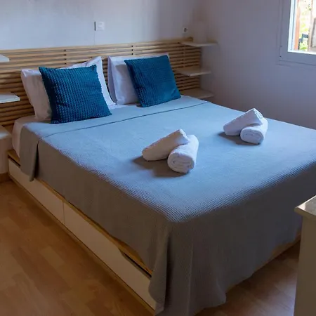 Metaxas House Mikros Gialos