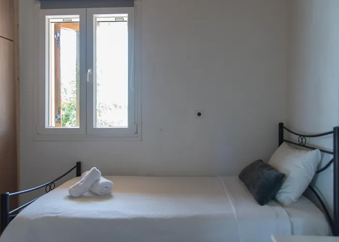 Metaxas House Mikros Gialos